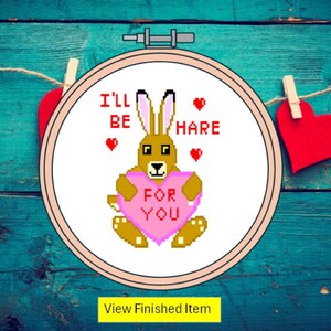 Een schattig kruissteekpatroon konijn/haas en hart.  Voor liefde/vriendschap/familie directe download. Leuk cadeau, ingelijst of kaart: digitale pdf