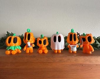 Mini Pumpkin Figurine – 3D Printed Cute Halloween Collectible | Fall Desk Buddy | Fall Collectable