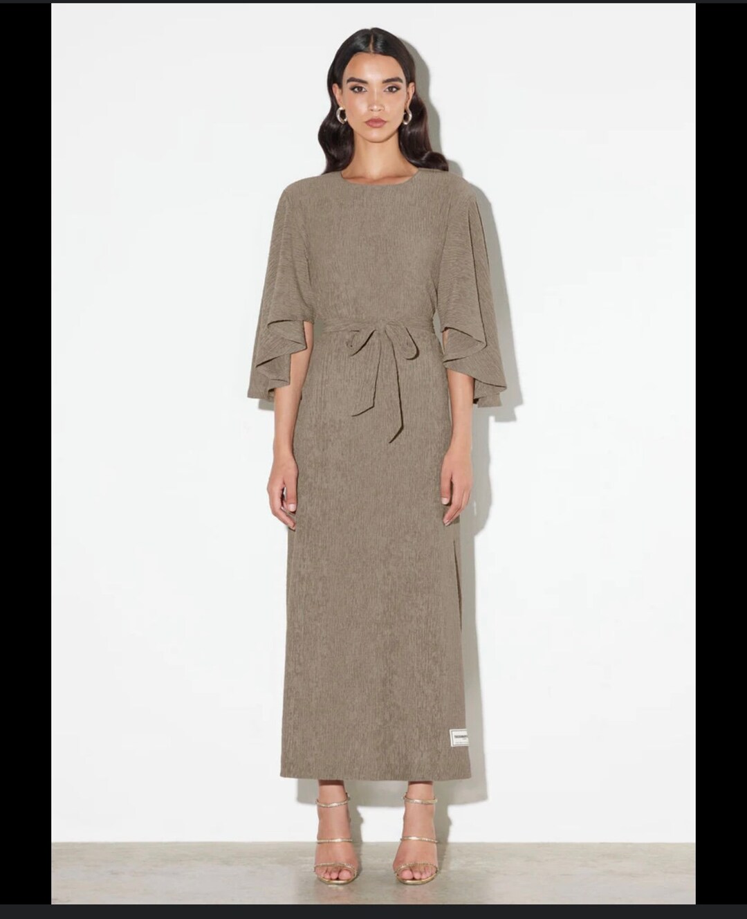 blue blouse dress with flowers cuffed sleeves Women's Top Color:Black/Multi details:train White Wool Midi Dress