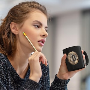 Caneca, Criptomoeda, Bitcoin, Mercado em Alta, Xícara de Café, Caneca de Chá, Utensílio para Bebidas, Presente para Entusiastas de Criptomoedas, Investidor do Mercado de Ações, Finanças