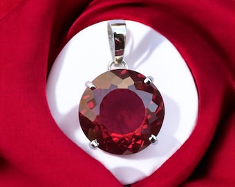 Colgante de rubí rojo natural de 25,75 quilates en plata de ley (piedra preciosa AAA certificada)