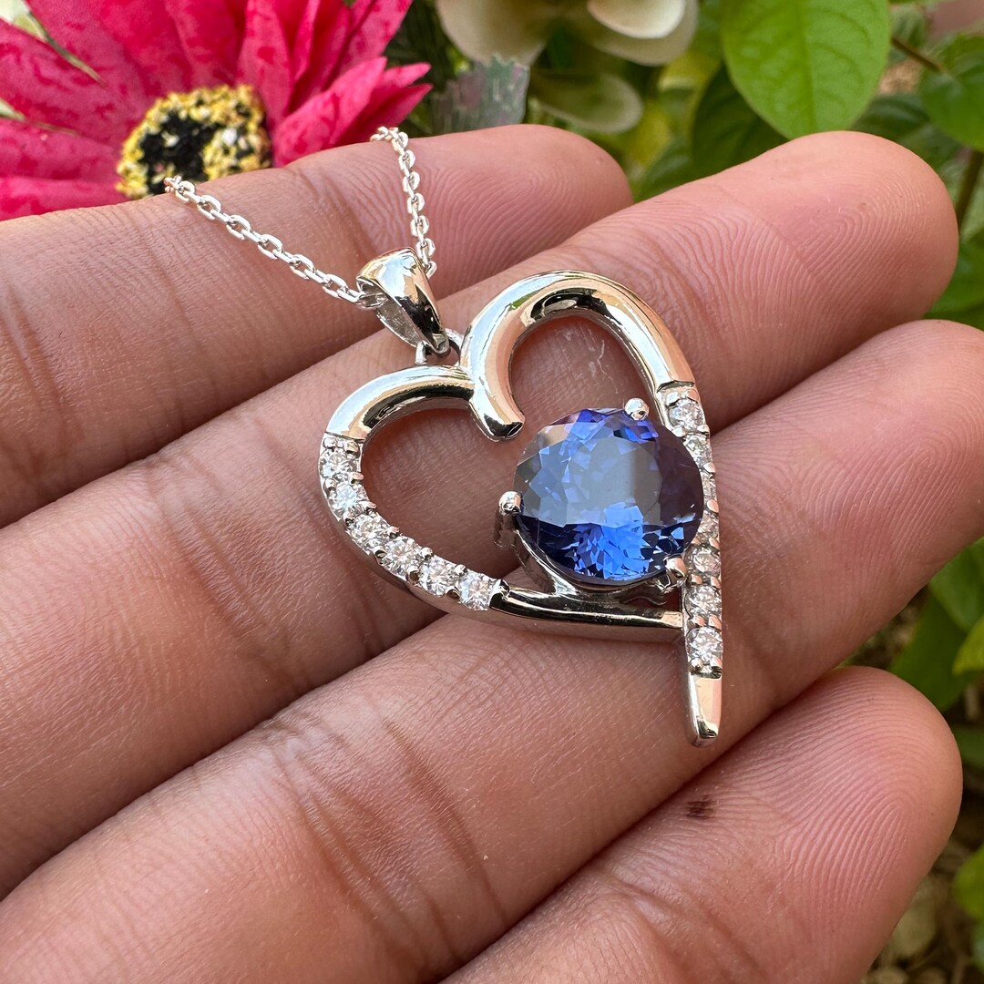 【New Arrivals】シルバー925ペンダントblue sapphire 25 Ct Natural Blue Sapphire Heart Pendant 925 Silver Necklace Lab