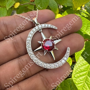 36 karat naturlig röd rubin hänge med halvmåne och stjärna i 925 silverhalsband | Labbodlad diamant i sidosten | Present till henne | Statementsmycken