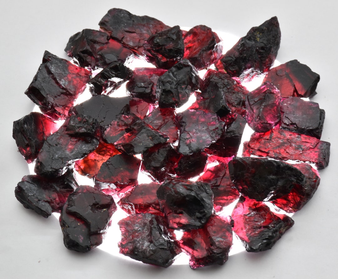 Raw Red Painite 500 Ct Natural Rough Gemstone For Jewelry Making 