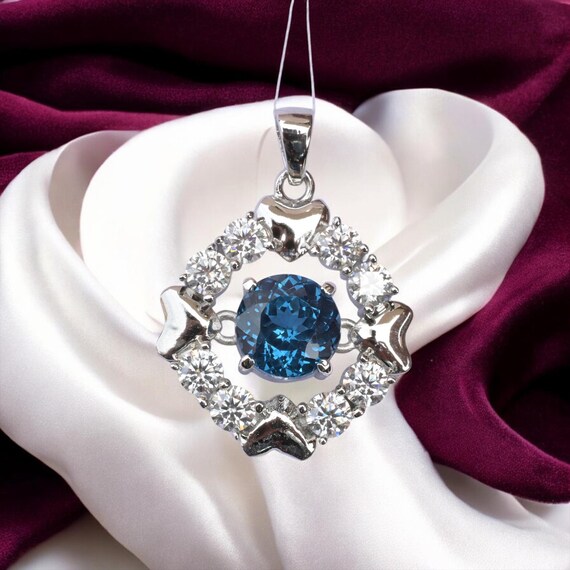 トルマリンネックレス 深い青色 トルマリンネックレス 深い青色