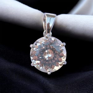 Pendentif coulé en argent sterling 925 avec saphir blanc naturel, forme ronde de 26 carats, pendentif de bijouterie fine, cadeau élégant pour elle