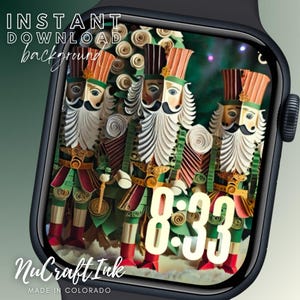 Może przedstawiać: Ekran smartwatcha wyświetla świąteczne cyfrowe tło z papierowymi dziadkami do orzechów w kolorze czerwonym, zielonym i brązowym. Godzina to 8:33. Tekst zawiera "INSTANT DOWNLOAD background" i "NuCraft Ink MADE IN COLORADO."