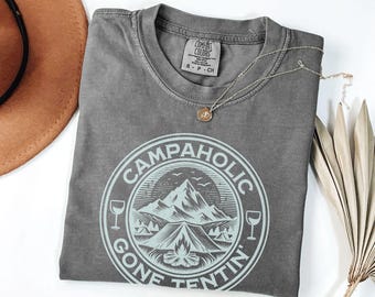 Campaholic Comfort Colors T-Shirt: Outdoorsy Camping Gift