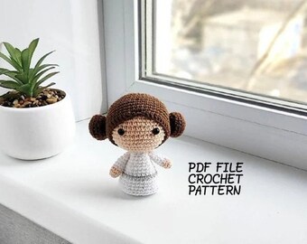 Crochet pattern mini crochet doll, English pdf file, 10 cm doll, princess crochet, crochet heroes, amigurumi pattern, crochet cute doll