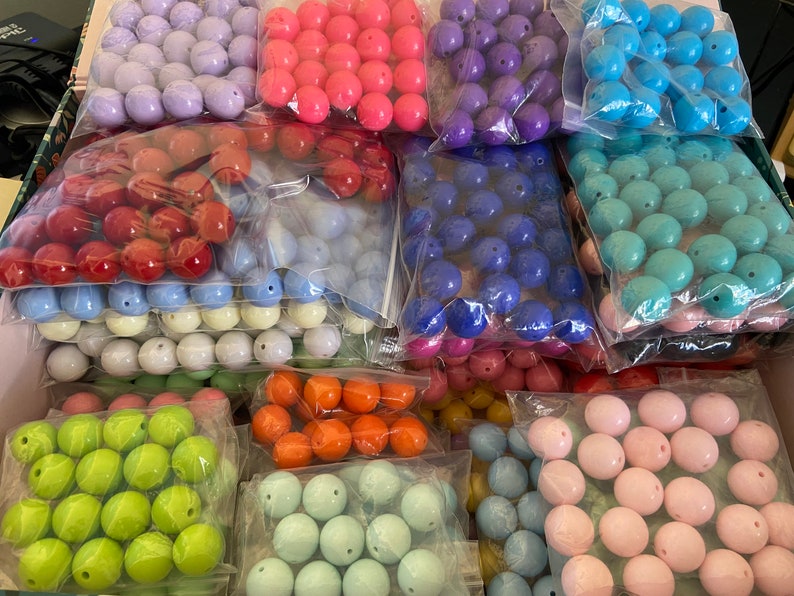 A variety of colors to choose for your design. Ask me for the color you want and the combination.