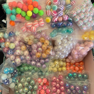 A variety of shiny colors to choose for your design. Ask me for the color you want and the combination.