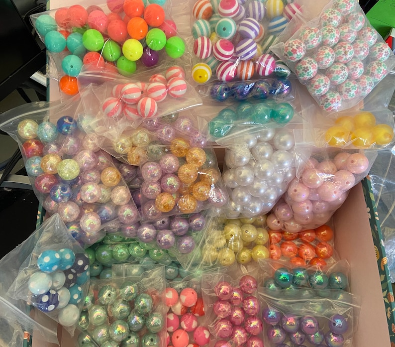 A variety of shiny colors to choose for your design. Ask me for the color you want and the combination.