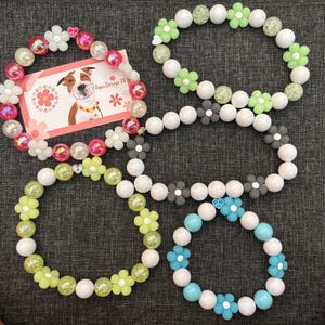 Luminous Flower Dog Necklace: Beaded Elastic Pet Collar, 20mm Acrylic bead, Photo Prop