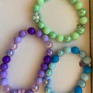 Handmade Flower Dog Necklace: Silicone Bead Elastic Collar, Monocromatic pattern, 20mm beads
