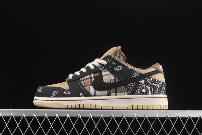 travis scott bandana dunks