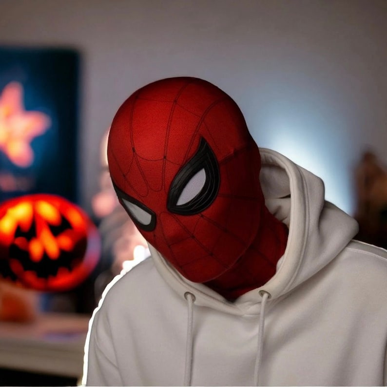 Spider Man Mask Moving Eyes Blinking