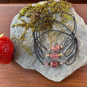 Adjustable strawberry quartz minimalist bracelet / Adjustable strawberry quartz bracelet / semi-precious stone bracelet - gemstone bracelet