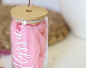 Taza de cristal personalizada con pajita y tapa, regalo de dama de honor, nombre personalizado, café helado