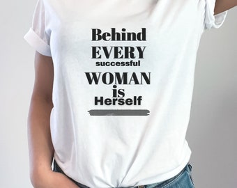 Camiseta "Mulheres Empoderadas Empoderam Mulheres" - Camiseta Feminista - Camiseta "Poder Feminino" - Presente Feminista para Ela