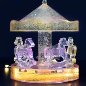 Bezauberndes Epoxidharz-Karussell-Ornament - perfekt für Kinderzimmer-Dekor - individuelle Farben erhältlich
