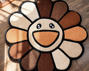Handgefertigter Murakami Blumenteppich - Brauner lächelnder Tufted Anime Teppich