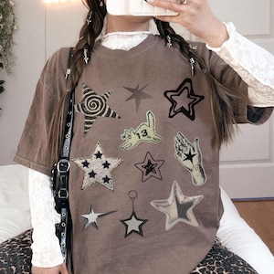 Lucky Star Collage Shirt, weiches Grunge, übergroßes Y2K, Innenstadt Outfit, Vintage Streetwear, Whimsigoth, Alternative Kleidung, Komfortfarben Unisex