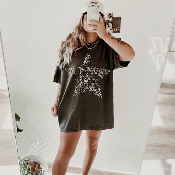 Distressed Star Shirt, Soft Grunge Tee, Vintage Streetwear, Oversized Comfy, Minimalist Statement Tee, Alt Clothing, Comfort Colors Unisex