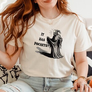 Grappig Halloween-shirt, het heeft zakken T-shirt Magere Hein, spookachtig seizoenscadeau, trendy meme-shirt, vintage gotisch T-shirt, gothic-cadeaus, herfstkleding afbeelding 2