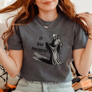 Grappig Halloween-shirt, het heeft zakken T-shirt Magere Hein, spookachtig seizoenscadeau, trendy meme-shirt, vintage gotisch T-shirt, gothic-cadeaus, herfstkleding Pepper