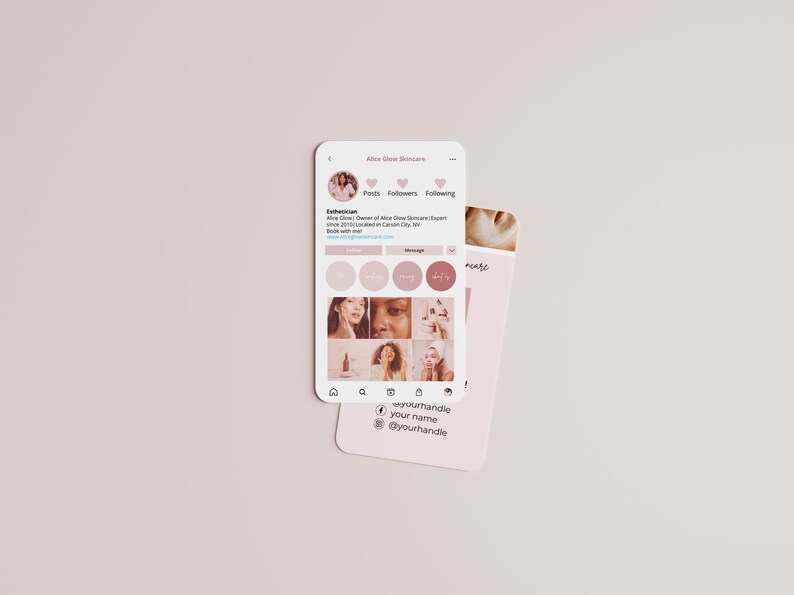 Puede incluir: Una maqueta de perfil de Instagram para un negocio de cuidado de la piel llamado Alice Glow Skincare. El perfil presenta una foto de la propietaria, Alice Glow, y una cuadr&iacute;cula de fotos que muestran productos y tratamientos de cuidado de la piel. El perfil tambi&eacute;n incluye una llamada a la acci&oacute;n para reservar con Alice Glow.