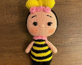 Amigurumi Crochet Pattern Bee - Handmade Bee Amigurumi Toy - Cute Crochet Insect Plushie - Amigurumi Pattern - Amigurumi Doll