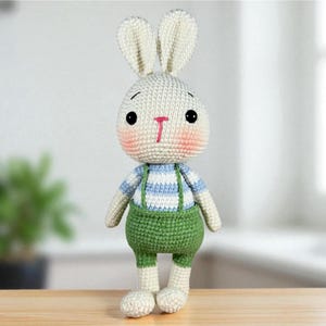 Handgemachtes Amigurumi Häschen – weiches gehäkeltes Plüschtier – Geschenk für Kinder & Babyparty
