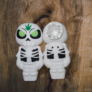 Skeleton Pipe 4&quot;