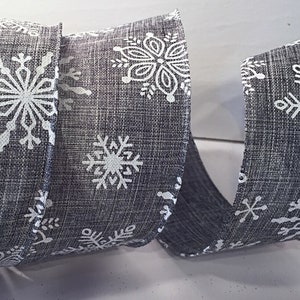 5 yards van 2,5" bedraad licht canvas lint in grijs met witte sneeuwvlokken, strikken, vakantiekransen, kerstdecor