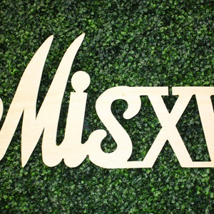 Mis XV Sign