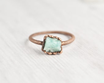 Raw Emerald Ring, Stone Ring, Rough Crystal Ring, May Birthstone Copper Ring, Uncut Emerald Jewelry, Natural Gemstone Ring for Women