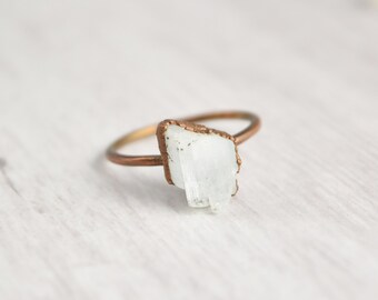 Size 8 Raw Aquamarine Ring, Copper Ring, Healing Crystal Ring, Natural Aquamarine Jewelry, Raw Stone Ring, March Birthstone Ring
