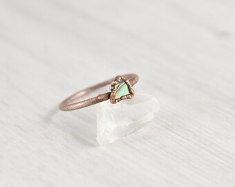 Size 7 Dainty Raw Abalone Ring, Paua Shell Ring, Iridescent Stone Ring, Copper Gemstone Ring, Womens Stacking Ring, Natural Abalone Jewelry