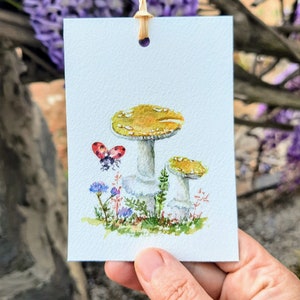 Etiquetas de presente em miniatura com tema de natureza em aquarela feitas à mão, cartões de presente para a mãe, etiquetas de presente de plantas e cogumelos (3×4 polegadas), aquarela pequena