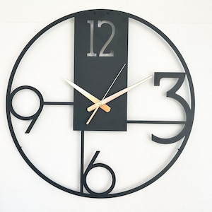 Stor väggklocka i metall: Modern minimalistisk design, tyst urverk