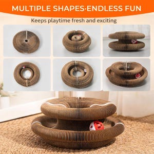 Op de afbeelding: Een bruine kattenkrabber van golfkarton in verschillende vormen, met een rood-witte bal. De tekst bovenaan luidt "MULTIPLE SHAPES. ENDLESS FUN" en "Keeps playtime fresh and exciting".