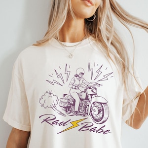 Rad Babe Trendy Oversized Tee, Women&#39;s Motorcycle Shirt, Comfort Colors Graphic T-Shirt