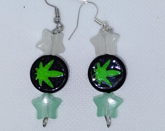 Pendientes colgantes con forma de grinder de marihuana - Joyas de cannabis