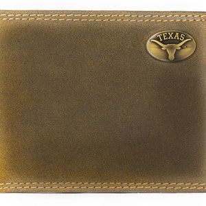 Cartera plegable de cuero para hombre Texas Longhorns. Cuero de plena flor color canela vintage con logotipo de latón antiguo