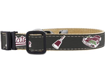 Mississippi State Bulldogs Collegiate Woven Ribbon Dog Collar. Adjustable Nylon Webbing. Plastic Buckle and Silver D-ring. Stadium Collar