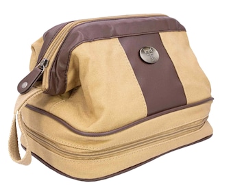 Trousse de toilette en toile pour homme Texas Tech Red Raiders. Sac durable résistant à l'eau. Conception de voyage spacieuse. Body en toile cirée kaki. Cadeaux TTU