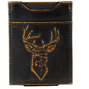 Cartera de cuero con bolsillo frontal magnético para hombre de Buck. Acabado de grano completo bruñido marrón con logotipo grande grabado en relieve