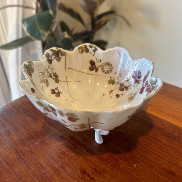 Hand-Painted Nippon-Style Scalloped Three-Footed Porcelain Bowl