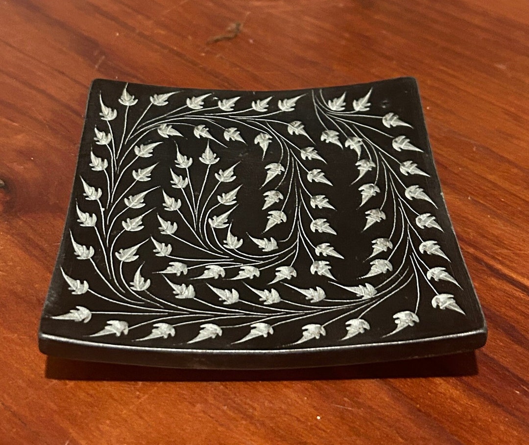 Sgraffito Small Pattern Sgraffito Small Hand Painted Plate 4 1/2