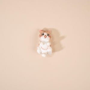 Kleine Tabby Katze Figur niedlich liegend Kätzchen Skulptur handgemachte Keramik Tier Miniatur Kawaii Schreibtisch Dekor Tasche Haustier Ornament Geschenk